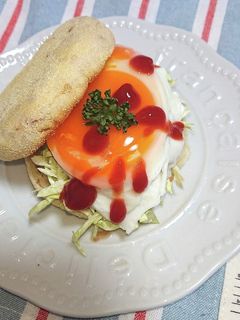 チーズキャベ半熟卵イングリッシュマフィン-レシピのメイン写真