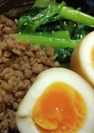 簡単、味玉肉味噌丼-レシピのメイン写真