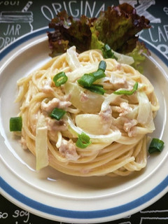 ツナ缶と玉葱のホワイトソースパスタ-レシピのメイン写真