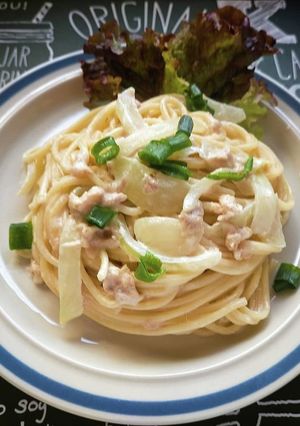 ツナ缶と玉葱のホワイトソースパスタ-レシピのメイン写真