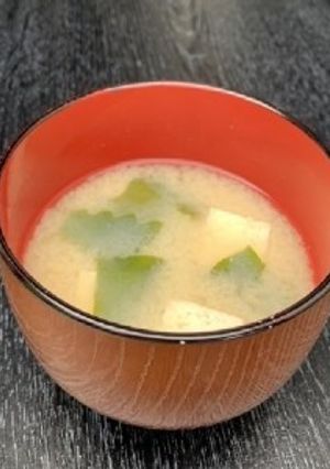 志学のおだしdeわかめと豆腐のお味噌汁-レシピのメイン写真