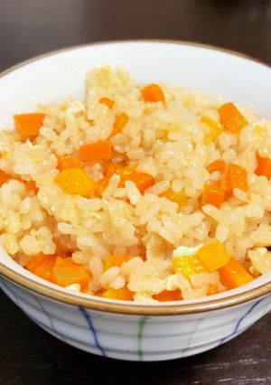 油揚げとにんじんの炊き込みご飯-レシピのメイン写真