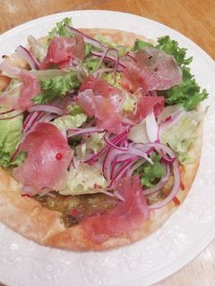 市販ピザ 生ハムサラダ-レシピのメイン写真