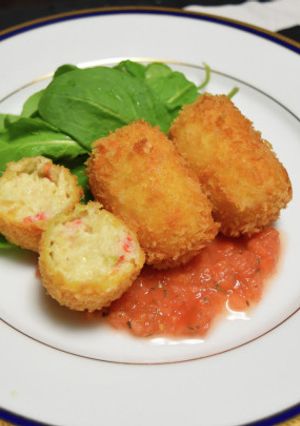 カニコロのフレッシュトマトソース添え-レシピのメイン写真
