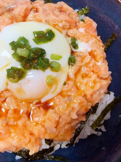 「ザ丼」の月見さけとろ丼-レシピのメイン写真