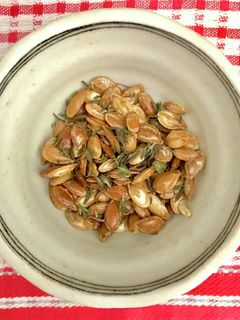 バターナッツかぼちゃの種のカリカリおやつ-レシピのメイン写真
