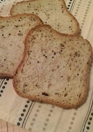 黒ごまライ麦パン-レシピのメイン写真
