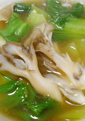レクチンフリーチンゲン菜と舞茸の味噌汁-レシピのメイン写真