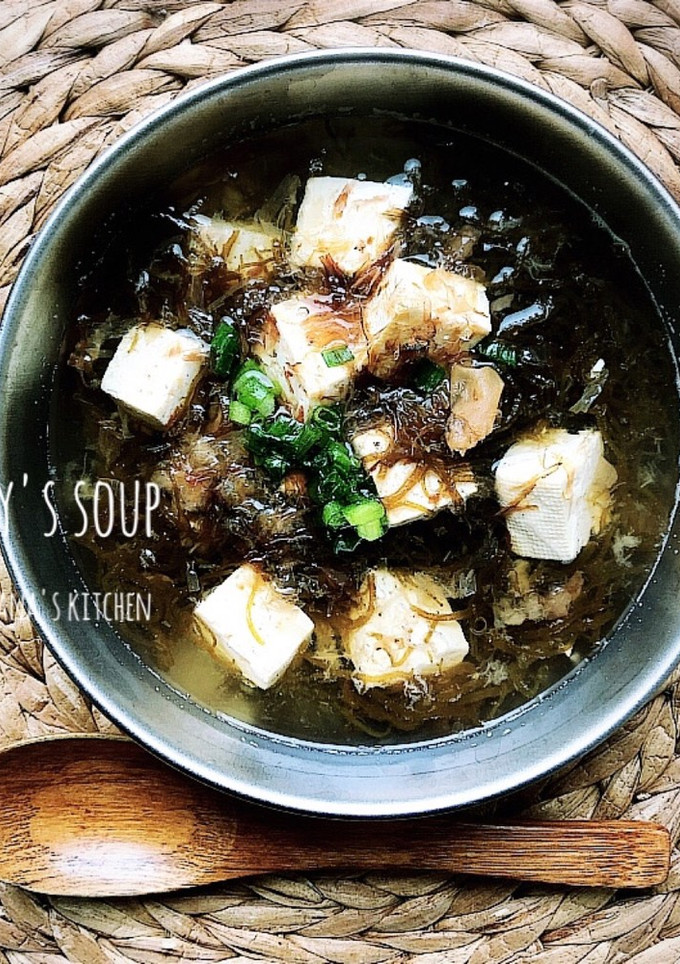 たっぷりもずくと豆腐の梅スープ♪♪-レシピのメイン写真