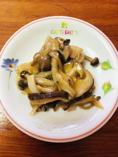 きのこだけのコンソメバター煮+でコク-レシピのメイン写真