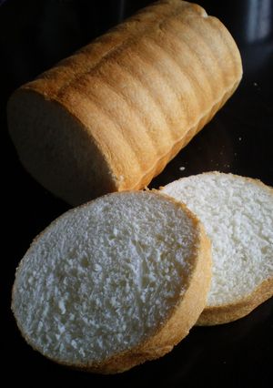 山芋たっぷり！ふっくら食パン♪トヨ型-レシピのメイン写真