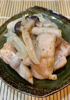 さっぱり美味しい！鶏の塩レモン炒め-レシピのメイン写真