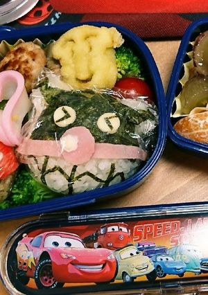アンパンマンとバイキンマンキャラ弁-レシピのメイン写真