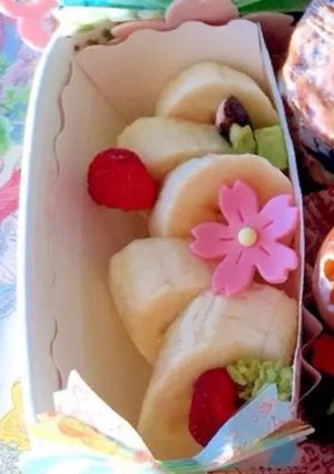 バナナと交互に ミニデザート お弁当-レシピのメイン写真