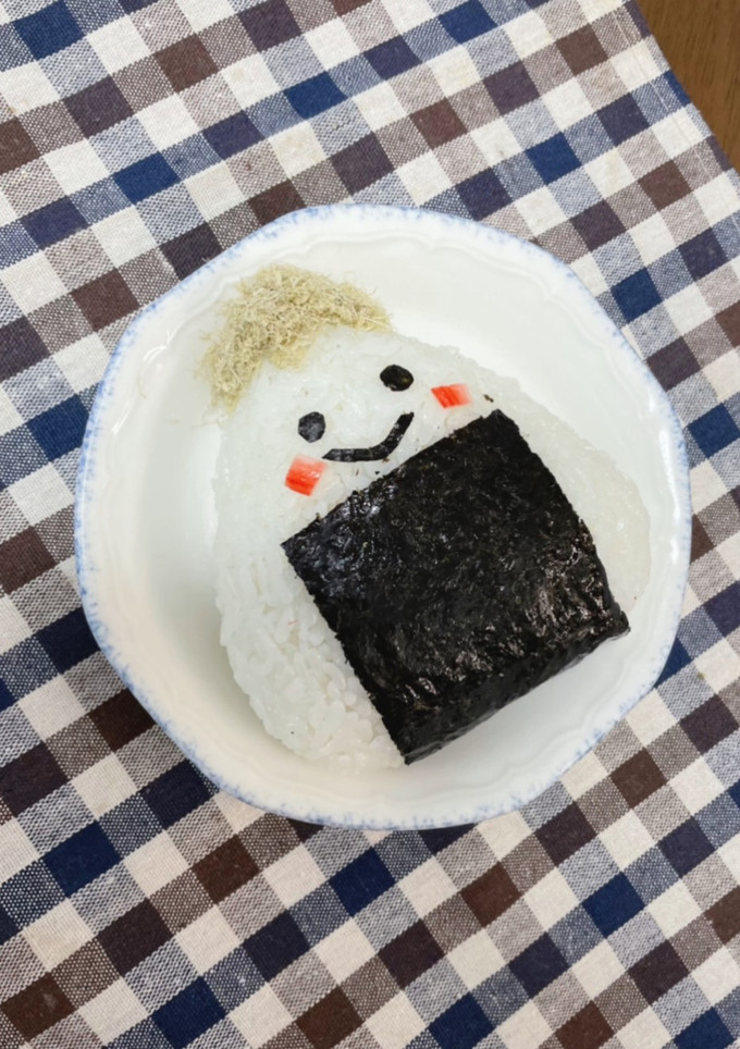 とろろ昆布おにぎりちゃん♡-レシピのメイン写真