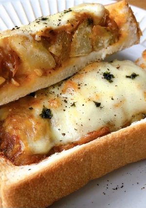 簡単♪カレーチーズ！冷凍作りおきトースト-レシピのメイン写真