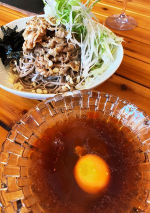 ラー油で食べる肉そば-レシピのメイン写真