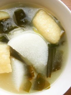 長いも・ワカメのお味噌汁♪シャキツル食感-レシピのメイン写真