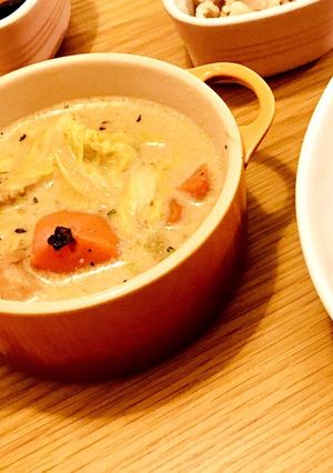 鳥もも肉のハーブが効いたホワイトシチュー-レシピのメイン写真