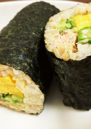 玄米ごはんで！ツナマヨの太巻き-レシピのメイン写真