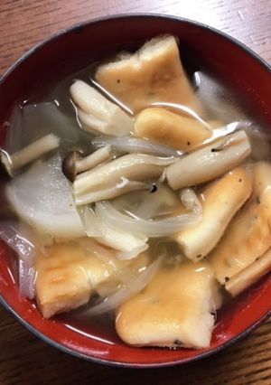 【乾パン消費】乾パンでお麩 味噌汁-レシピのメイン写真
