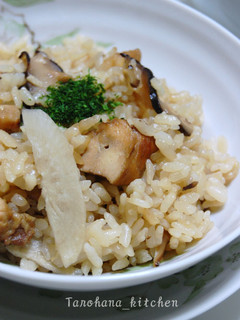 簡単☆焼き鶏を使った絶品炊き込みご飯-レシピのメイン写真
