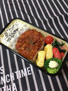 男子高校生弁当2/3煮込みハンバーグ弁当-レシピのメイン写真
