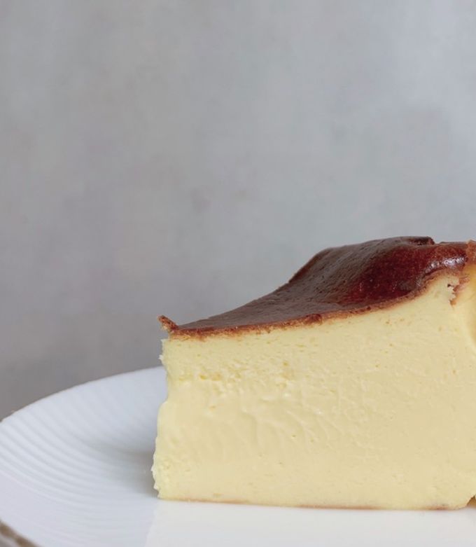 ぺろっと食べれちゃうバスクチーズケーキ-レシピのメイン写真