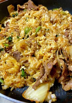 簡単ビビンバ風焼き飯*+-レシピのメイン写真