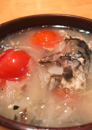 サバ缶で☆さばとトマトのガーリック味噌汁-レシピのメイン写真