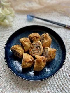 お弁当にもおすすめ〜鶏ひき肉の袋煮-レシピのメイン写真