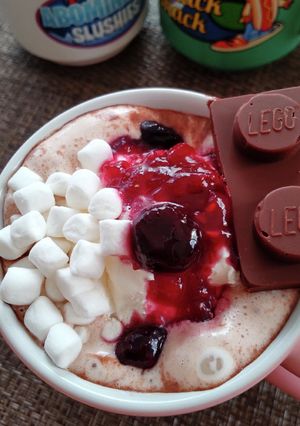 簡単♪ベリーとホイップのマシュマロココア-レシピのメイン写真