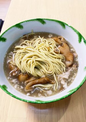 とろ〜りコラーゲン！豚足ラーメン-レシピのメイン写真