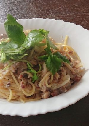 サバの水煮としめじと梅パスタ-レシピのメイン写真
