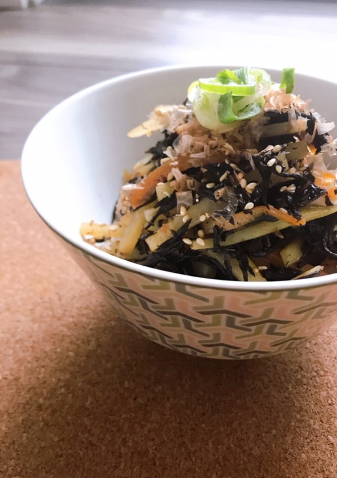 簡単節約おかず☆大根の皮とひじきの炒り煮-レシピのメイン写真