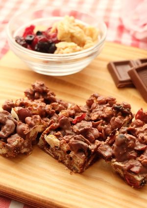 〈くらし薬膳〉グラノーラとベリーのチョコ-レシピのメイン写真