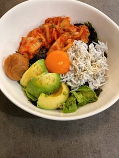 韓国風✨激うま簡単アボカドしらす丼-レシピのメイン写真