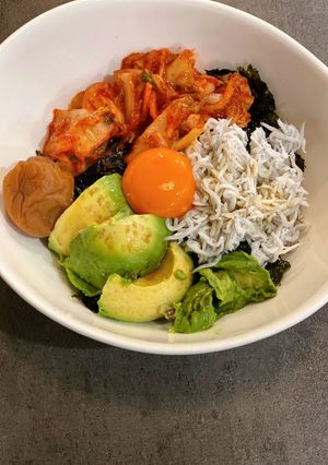 韓国風✨激うま簡単アボカドしらす丼-レシピのメイン写真