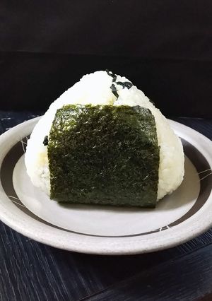 わかめおにぎりを愛していた人のおにぎり-レシピのメイン写真