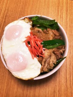 タモリの生姜焼きで目玉どんぶり-レシピのメイン写真