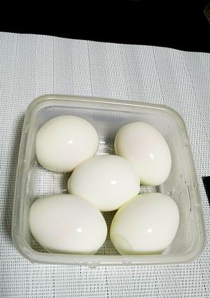 卵の殻をすぐ剥く！-レシピのメイン写真