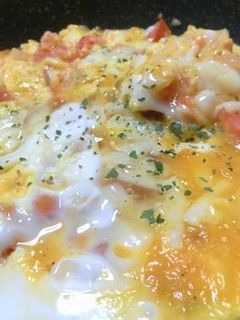 オムレツ風☆炒めトマトのチーズたまごとじ-レシピのメイン写真