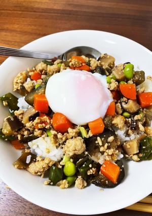 簡単！ひき肉で和風野菜乗っけ丼-レシピのメイン写真