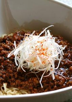 サッポロ一番みそラーメンでジャージャー麺-レシピのメイン写真