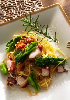 タコと菜花のペペロンチーノ-レシピのメイン写真