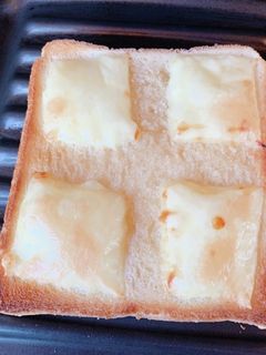 はちみつ&とけるチーズトースト-レシピのメイン写真