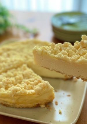 クランブルのせ 濃厚ベイクドチーズケーキ-レシピのメイン写真