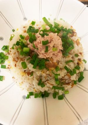 手軽にチャーハン(ツナマヨトッピング)-レシピのメイン写真