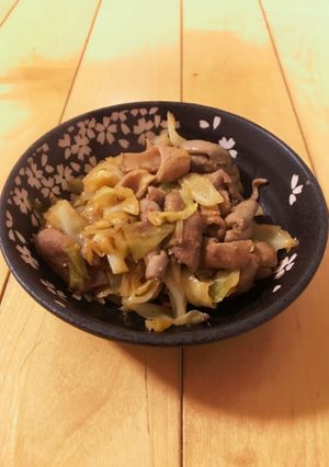 豚もつとキャベツの味噌炒め♪ピリ辛♪-レシピのメイン写真
