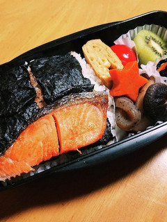 小学生男子の鮭のり弁-レシピのメイン写真